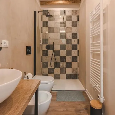 Calle De Bernardis 2 L Bb Trieste Apartmán *