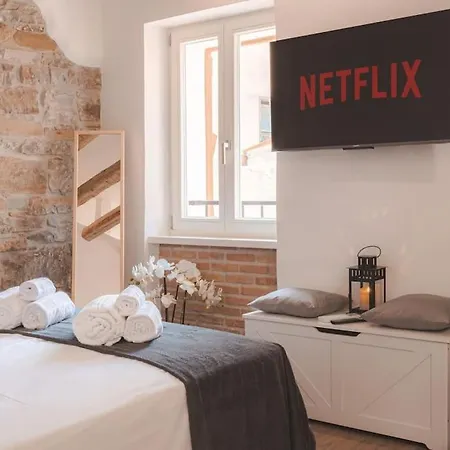 Calle De Bernardis 2 L Bb Trieste Apartment