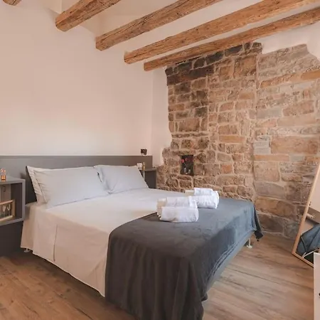 Calle De Bernardis 2 L Bb Trieste Διαμέρισμα *